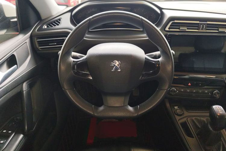 Used Peugeot 308 2016 1.6L Manual Fashion Edition
