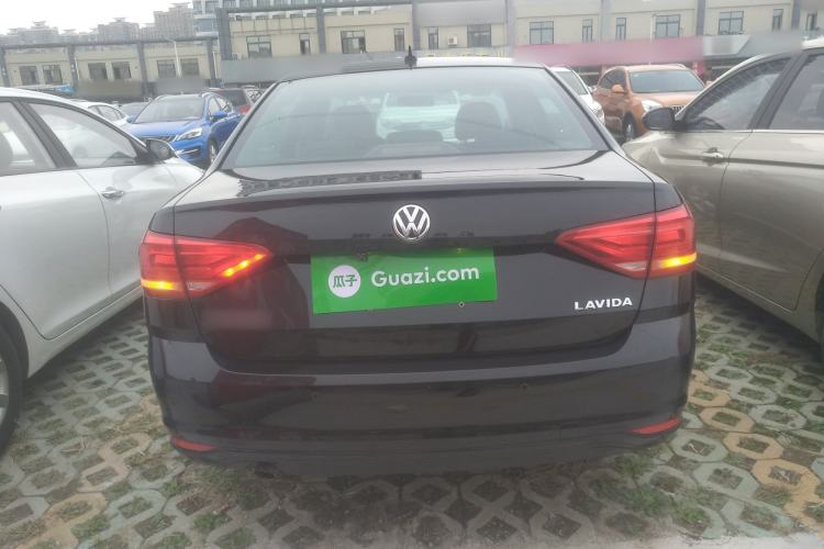 Used Volkswagen Lavida 2017 1.6L Automatic Fashion Edition
