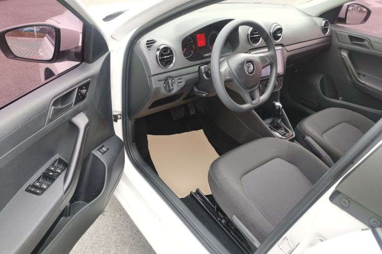 Used Volkswagen Jetta 2017 1.5L Automatic Fashion Model
