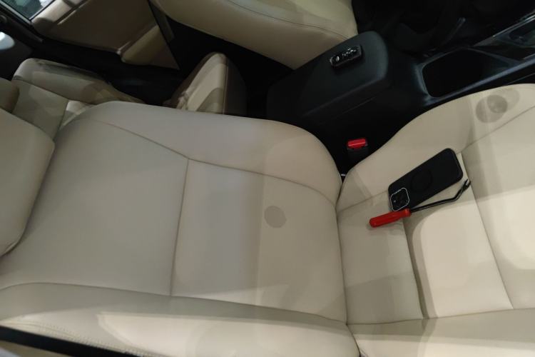 Used Toyota RAV4 2015 2.0L CVT Two-Wheel Drive Fashion Edition