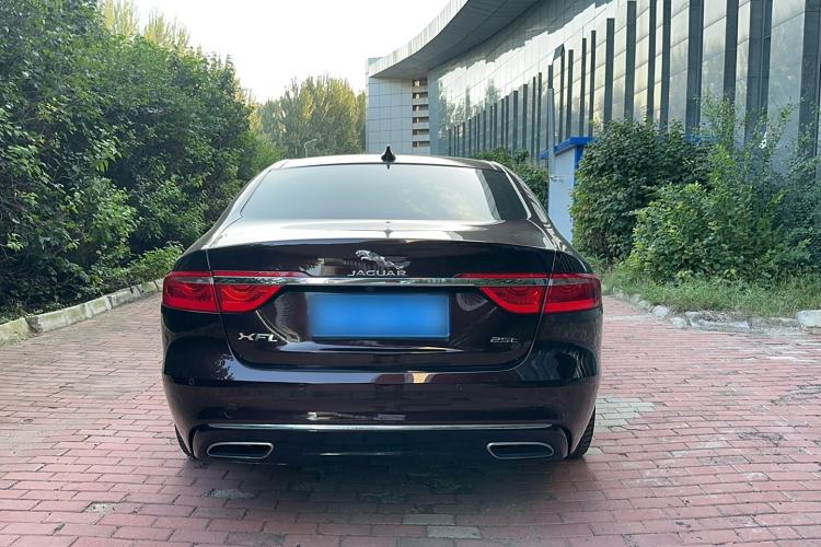 Used Jaguar XFL 2018 XFL 2.0T 250 PS Premium Edition
