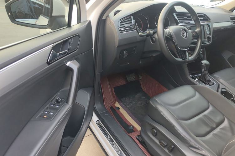 Used Volkswagen Tiguan L 2018 330TSI Automatic Two-Wheel Drive Luxury Edition
