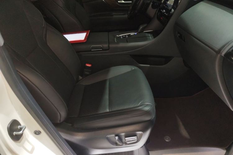 Used Toyota Alphard 2024 Dual-Engine 2.5L Prestige Edition
