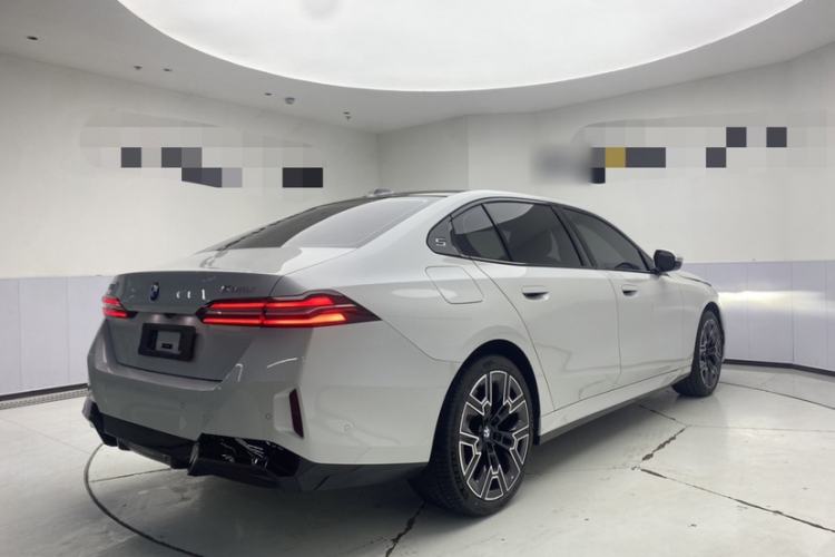 Used BMW 5 Series 2025 530Li Luxury Edition M Sport Package
