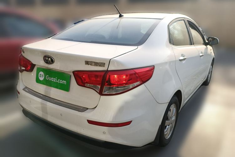 Used Kia K2 2015 Sedan 1.4L MT GLS
