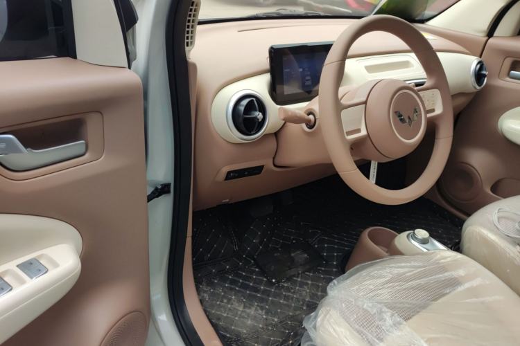 Used Wuling Hongguang MINIEV 2025 Four-Door Version Advanced Edition
