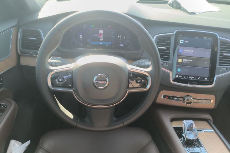 Used Volvo XC90 2024 B5 SmartDrive Luxury Edition 5 Seats
