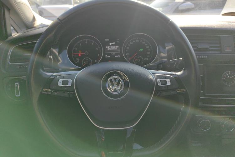 Used Volkswagen Golf 2018 230TSI Automatic Luxury Version