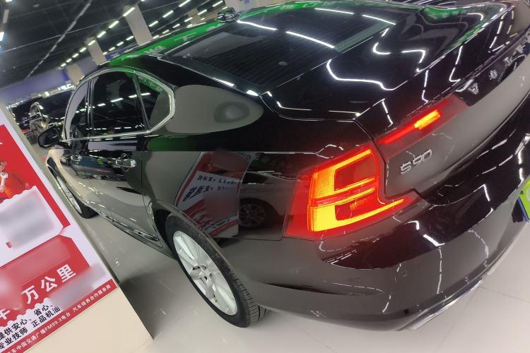 Used Volvo S90 2020 T5 Zhiyi Luxury Edition
