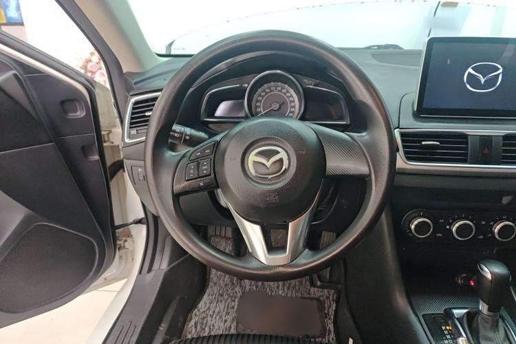 Used Mazda Mazda 3 Axela 2016 Sedan 1.5L Automatic Comfort Model
