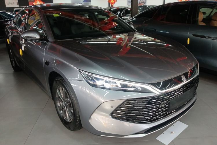 Used BYD Qin L 2025 DM-i Smart Drive 80KM Leading Model

