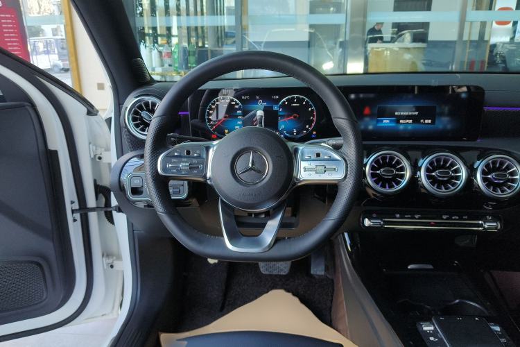 Used Mercedes-Benz A-Class 2022 Restyled A 200 L Sport Sedan Fashion Version
