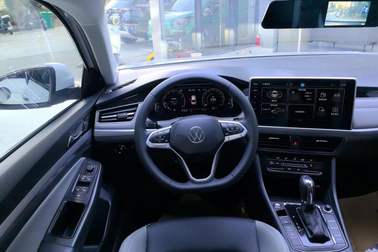 Used Volkswagen Bora 2023 300TSI DSG Prestige Edition
