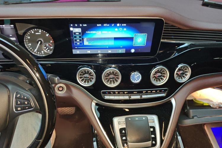 Used Mercedes-Benz Vito 2021 2.0T Elite Version 7 Seats
