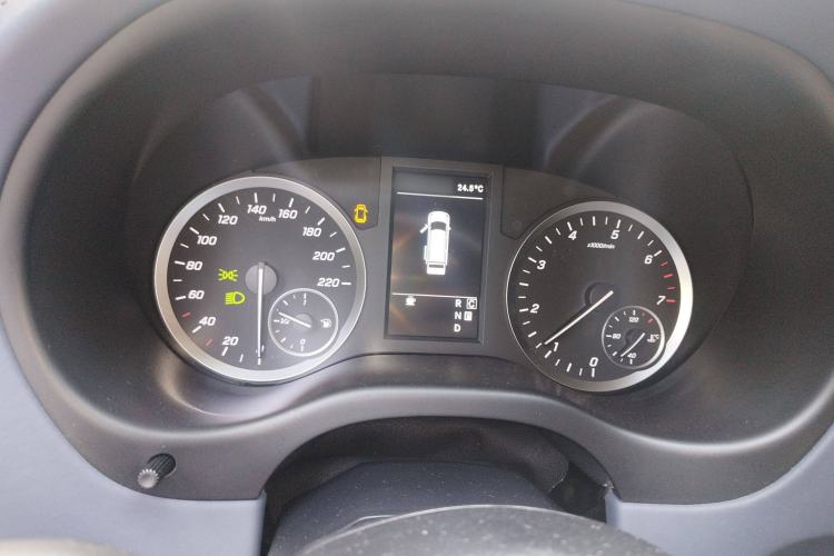 Used Mercedes-Benz Vito 2021 2.0T Business Version 7 Seats