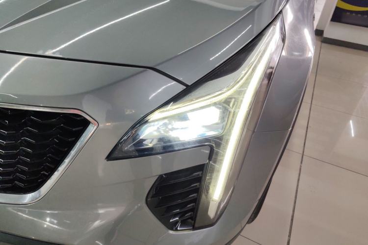 Used Cadillac XT4 2022 28T Two-Wheel-Drive Luxury Version