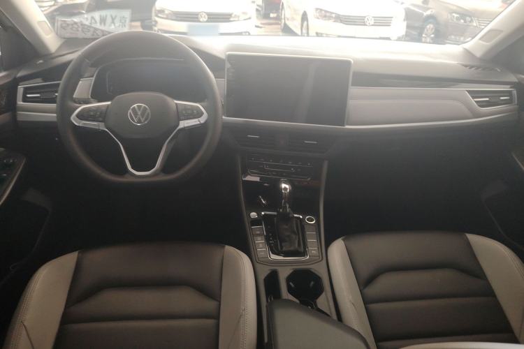 Used Volkswagen Bora 2023 300TSI DSG Prestige Edition
