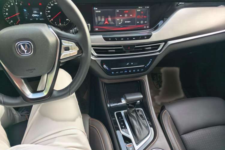 Used Changan CS35PLUS 2018 1.6L Automatic Changlian Edition China V Standard
