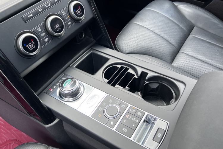 Used Land Rover Discovery 2018 3.0 SC V6 SE
