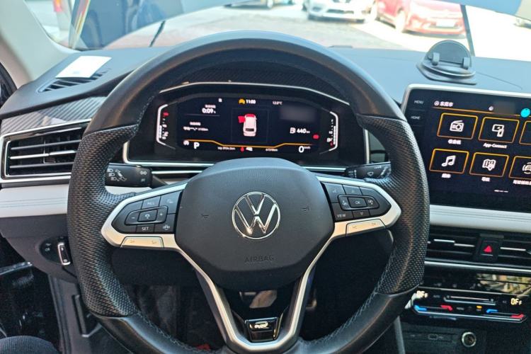 Used Volkswagen Tiguan L 2024 330TSI Automatic Two-Wheel Drive R-Line Enhanced Edition