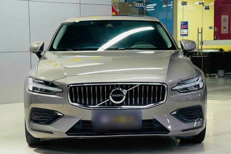 Used Volvo S60 2021 T4 Zhiyi Luxury Edition