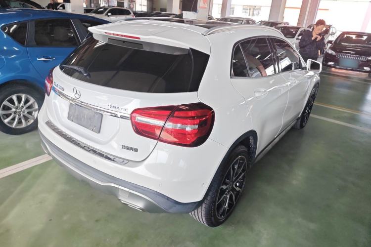 Used Mercedes-Benz GLA 2017 GLA 220 4MATIC Luxury Model
