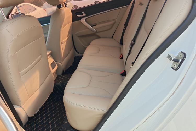 Used Geely Auto Emgrand 2017 Sedan Million Edition 1.5L Manual Luxury Model
