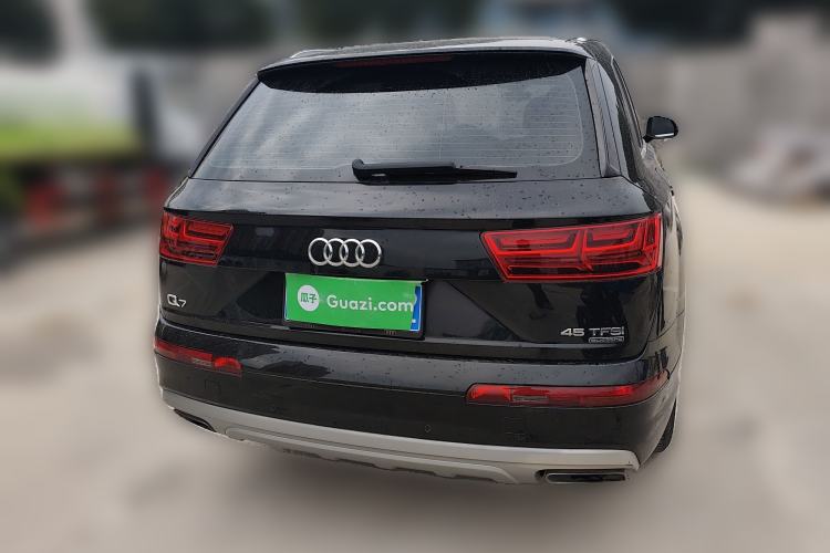 Used Audi Q7 2018 40 TFSI Comfort Model