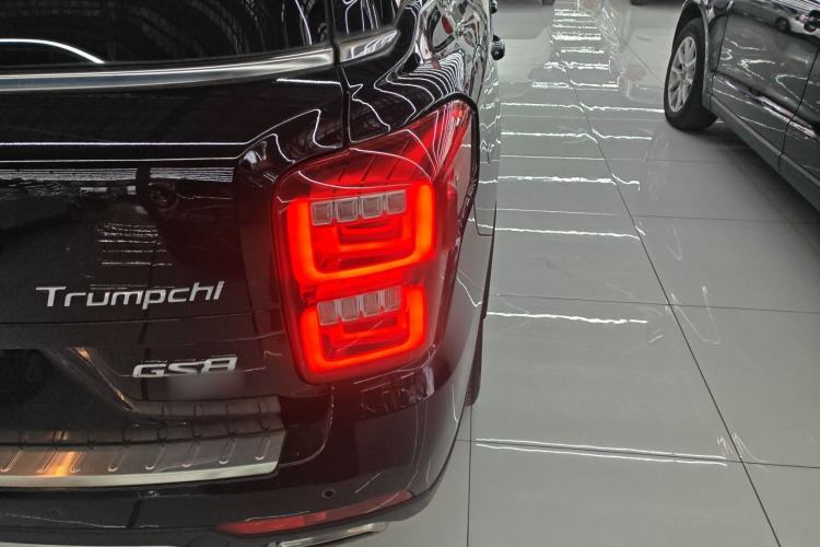 Used GAC Trumpchi GS8 2017 320T Two-Wheel Drive Luxury Smart Connectivity Version (7 Seats)
