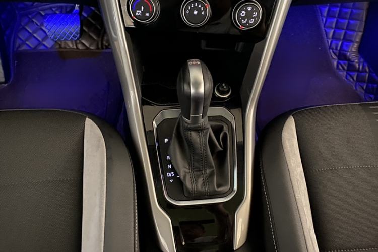 Used Volkswagen T-ROC 2021 Revised Version 280TSI DSG Two-Wheel Drive Elite Connect Edition
