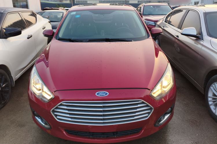 Used Ford Escort 2015 1.5L Automatic Fashion Model
