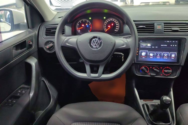 Used Volkswagen Santana 2016 1.6L Manual Fashion Edition
