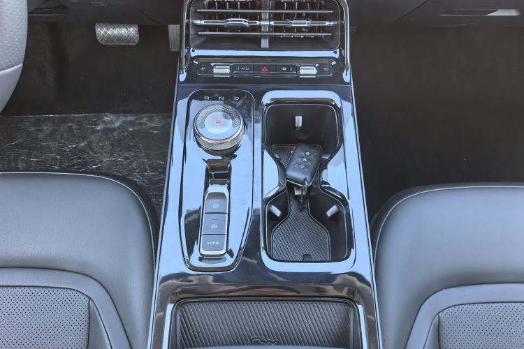 Used Wuling Xingguang 2024 Co-Creation Edition 510 Advanced Model
