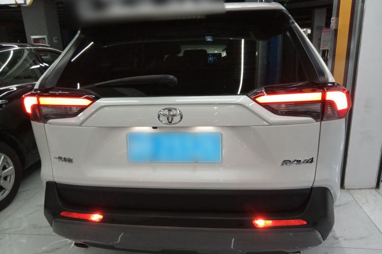 Used Toyota RAV4 2020 2.0L CVT Two-Wheel Drive Fashion Edition
