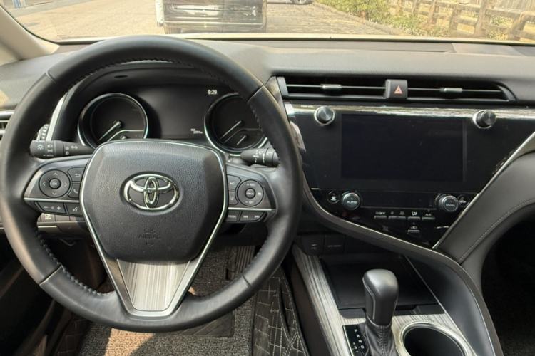 Used Toyota Camry 2019 Dual-Engine 2.5 HG Luxury Edition China VI Standard