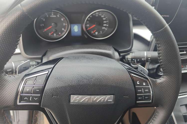 Used Haval M6 2021 PLUS 1.5T DCT Prestige Smart Connectivity Model
