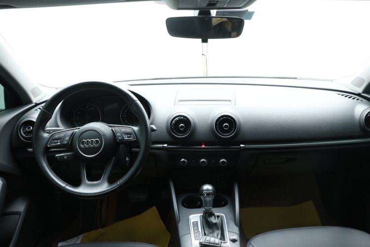 Used Audi A3 2020 Restyled Limousine 35 TFSI Ambition Version China VI
