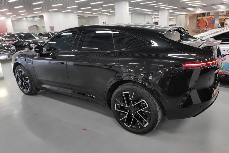 Used  11 2025 Ultra Extended-Range Edition
