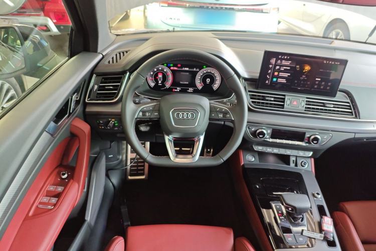 Used Audi Q5L 2025 quattro 45th Anniversary Edition 40 TFSI Luxury Dynamic Model
