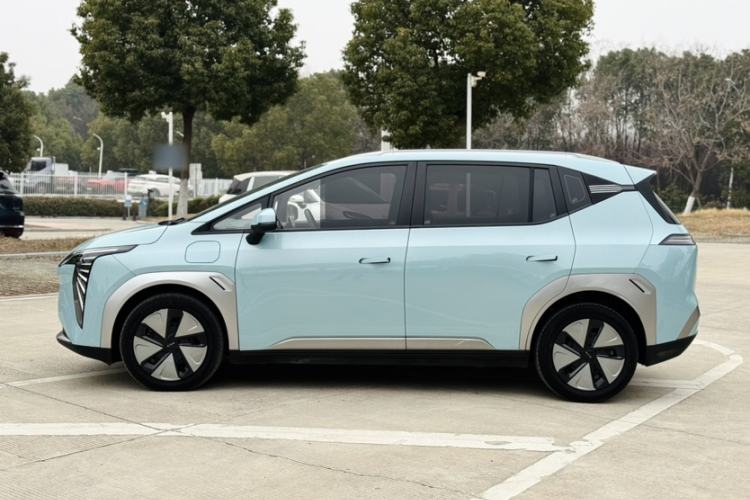 Used AION Y 2023 Younger