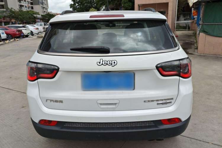 Used  Compass 2017 200T Automatic Family Edition
