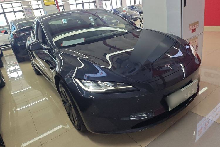 Used Tesla Model 3 2023 Long-Range All-Wheel-Drive Version
