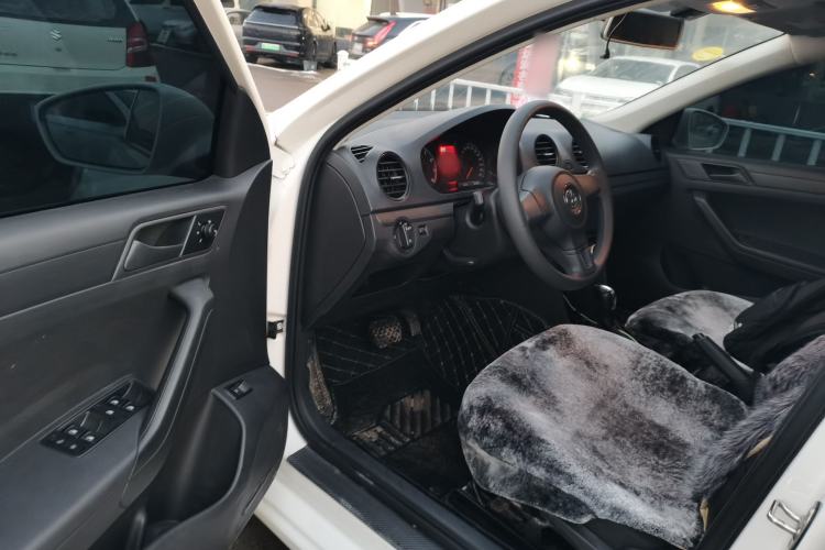 Used Volkswagen Jetta 2015 Value Edition 1.6L Automatic Fashion Version
