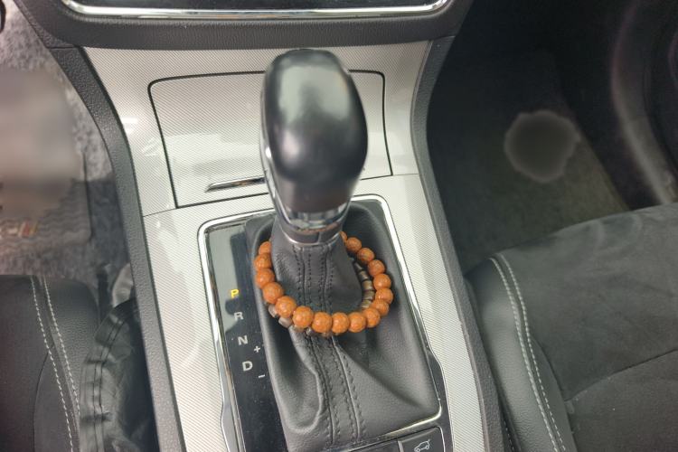 Used Roewe RX5 New Energy 2017 eRX5 50T Hybrid Connected Prestige Flagship Edition
