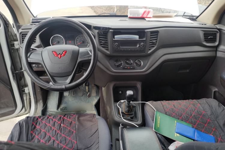 Used Wuling Hongguang V 2021 1.5L Jingqu Version LAR
