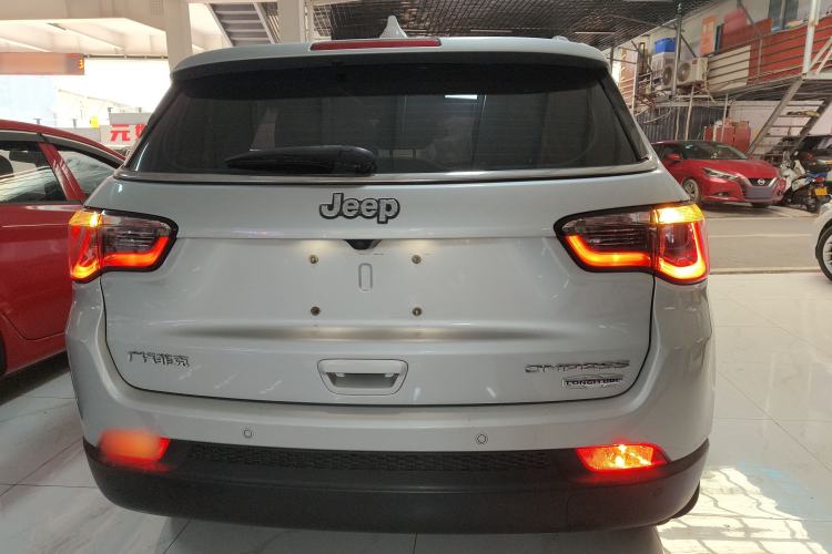 Used  Compass 2017 200T Automatic Family Edition