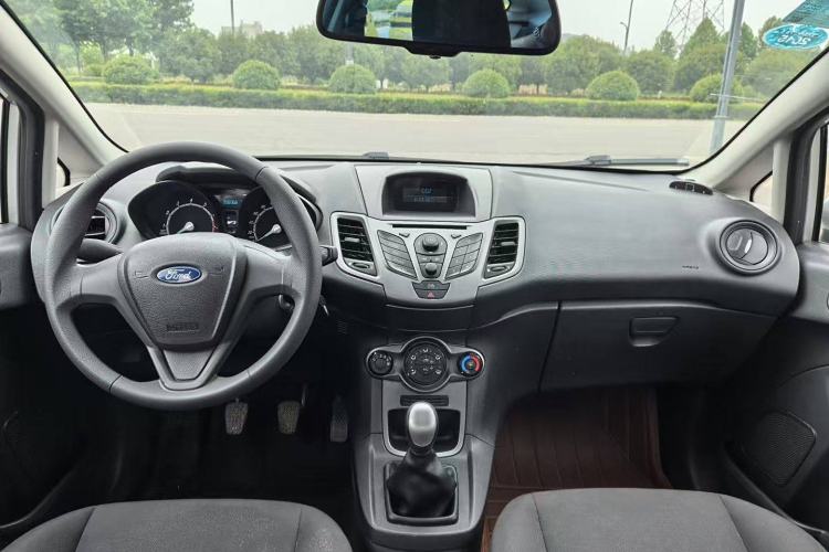 Used Ford Fiesta 2013 Sedan 1.5L Manual Fashion Edition
