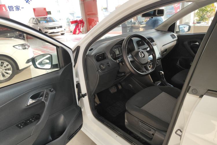 Used Volkswagen Polo 2016 1.4L Automatic Trendy Model
