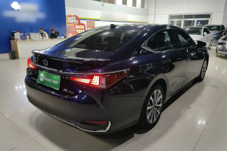 Used Lexus ES 2022 200 Excellence Edition
