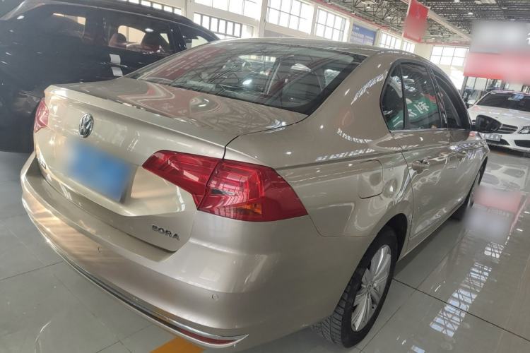 Used Volkswagen Bora 2017 1.6L Manual Comfort Model
